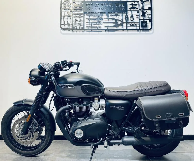 Bonneville T120 Black