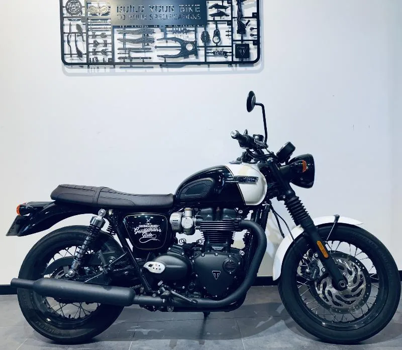 Bonneville T120 Black