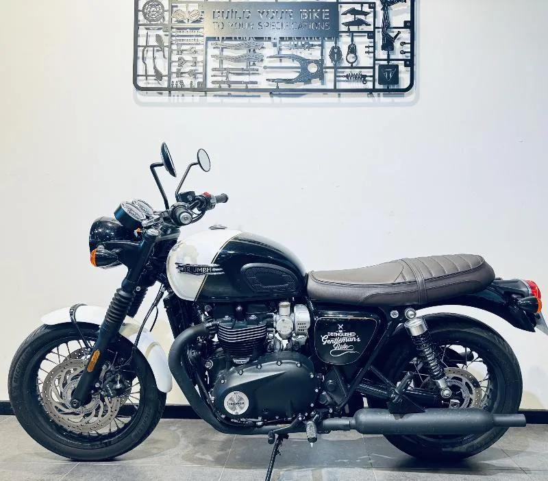 Bonneville T120 Black