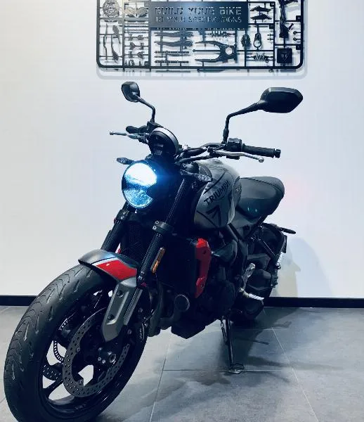 TRIDENT 660