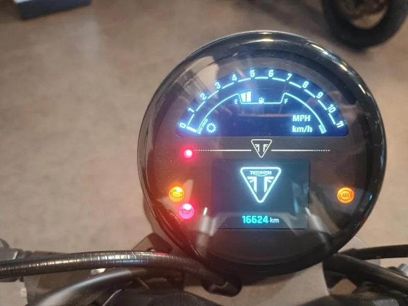 TRIDENT 660