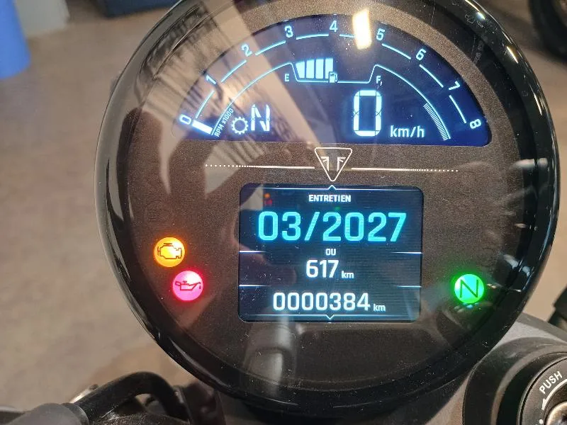 SPEED TWIN 900