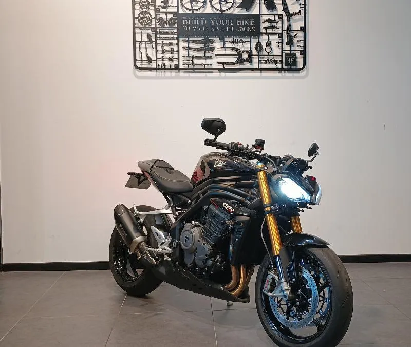 SPEED TRIPLE 1200 RS