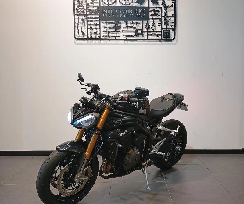SPEED TRIPLE 1200 RS