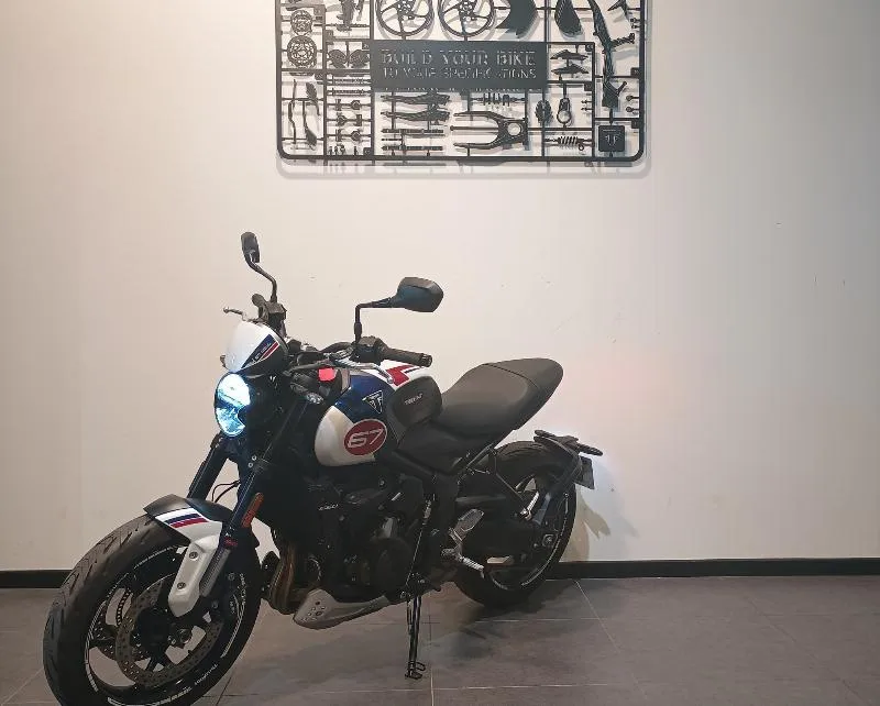 TRIDENT 660