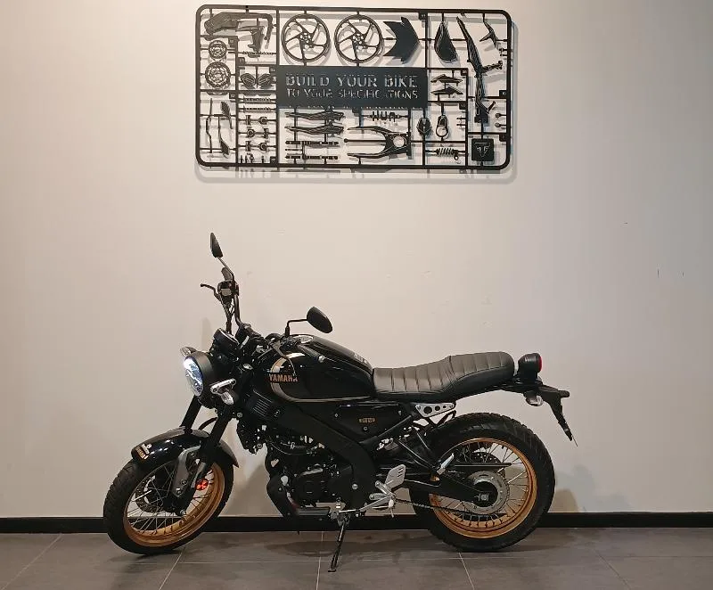 XSR 125 Legacy