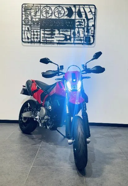 HYPERMOTARD