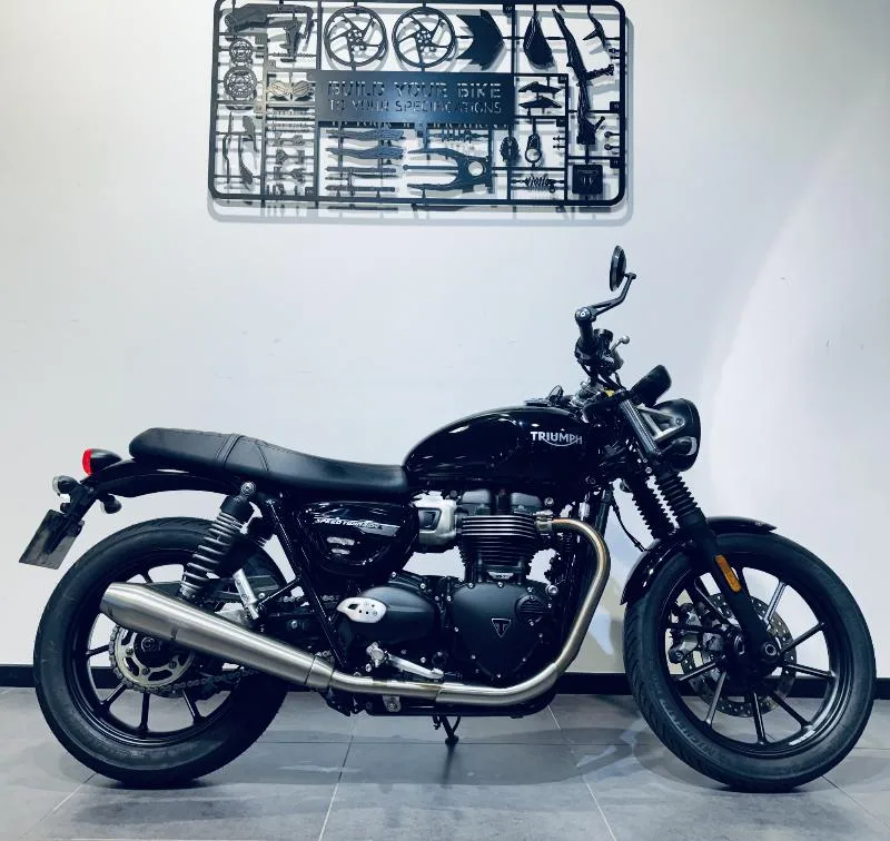 SPEED TWIN 900