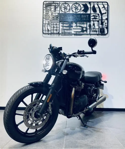 SPEED TWIN 900