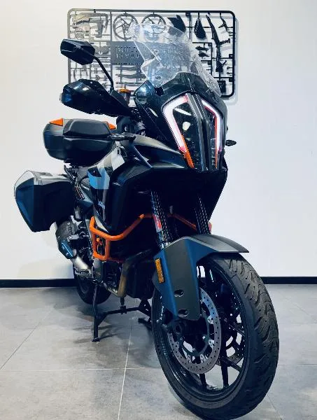 1290 SUPER DUKE GT