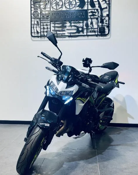 Z 900