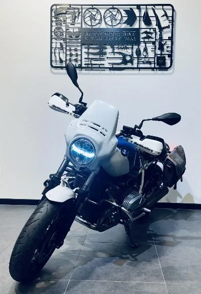 R NineT PURE