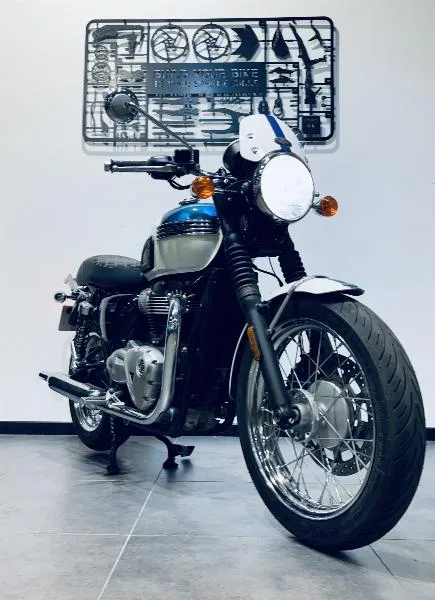 Bonneville T100