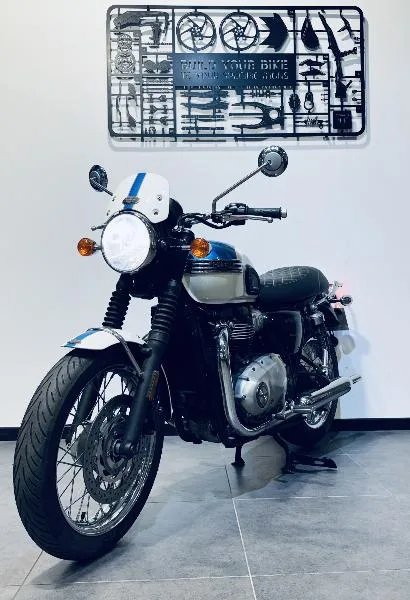 Bonneville T100