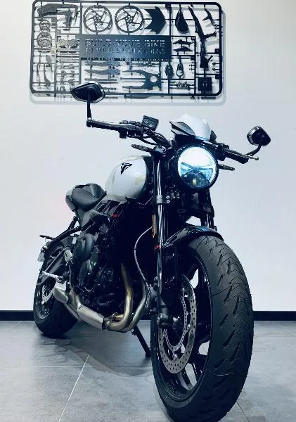 TRIDENT 660