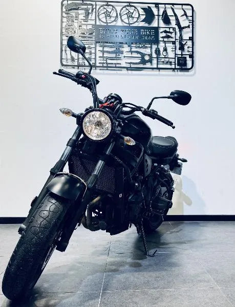 XSR 700 ABS