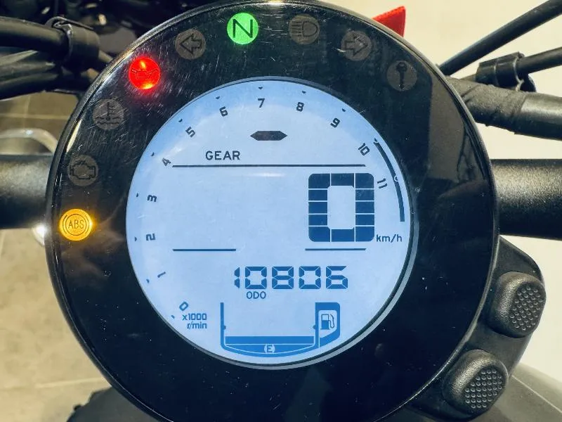 XSR 700 ABS