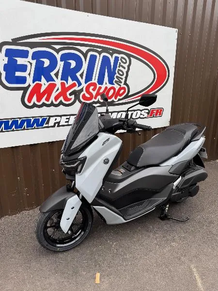 NMAX 125 TECH MAX