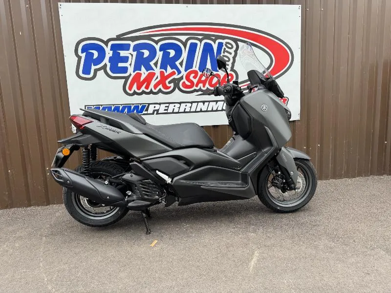 XMAX 125
