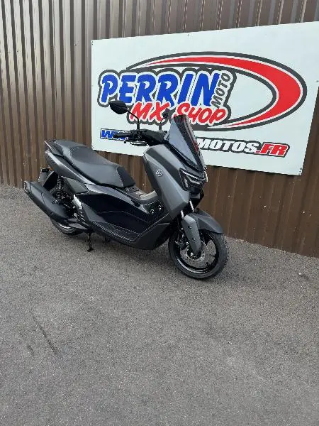 NMAX 125 TECH MAX