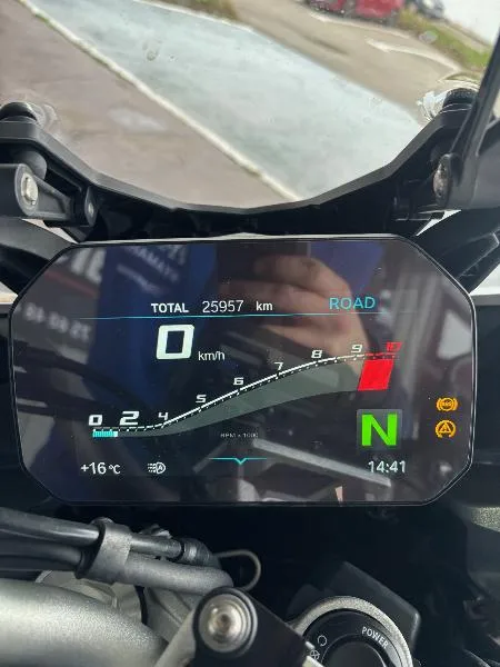 F 900 XR