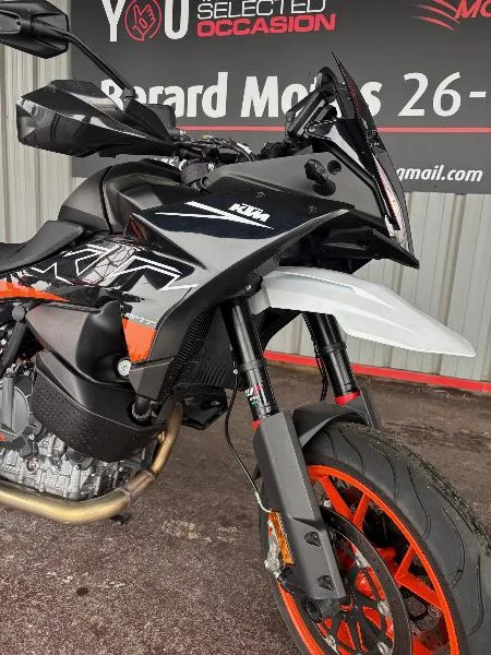 890 SMT 2023