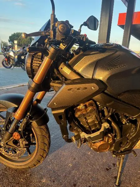 CB 650 RA
