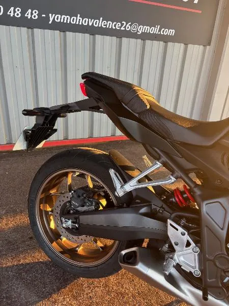 CB 650 RA