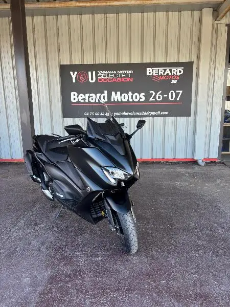 XP TMAX 560