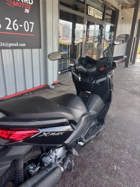 XMAX 125