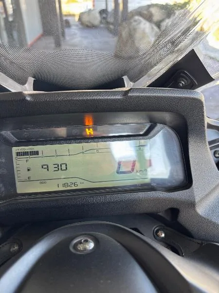 TRICITY 300