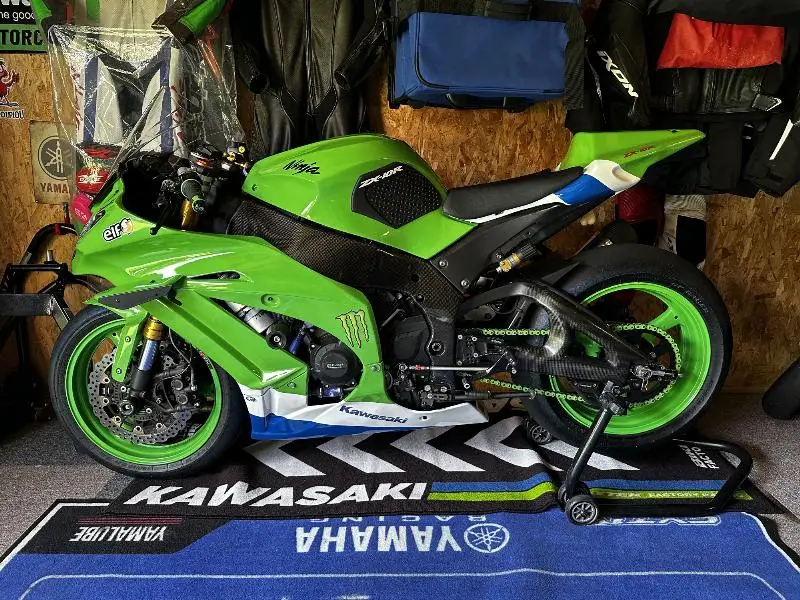 ZX10R