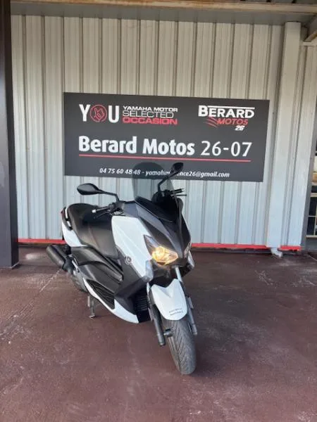 XMAX 125