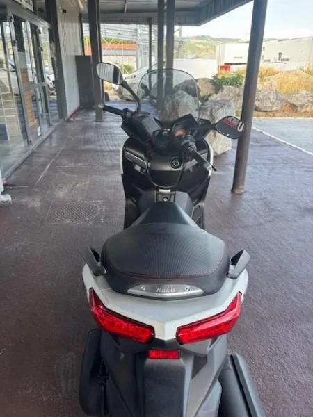 XMAX 125