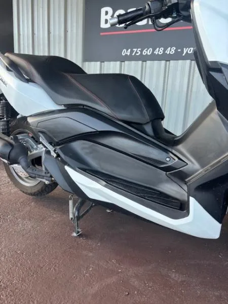 XMAX 125