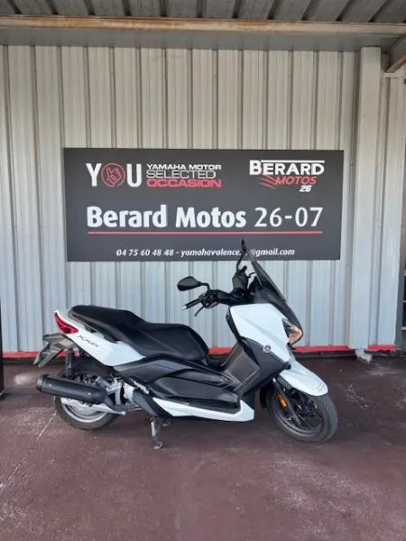 XMAX 125