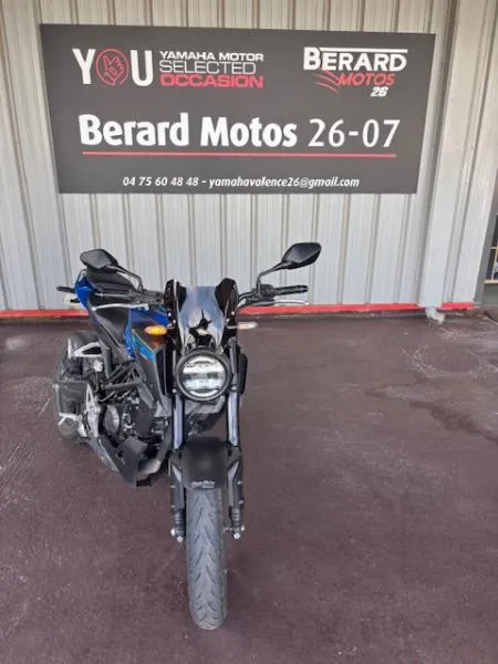CB 125  R