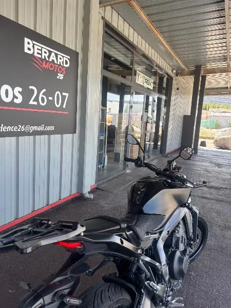 MT09