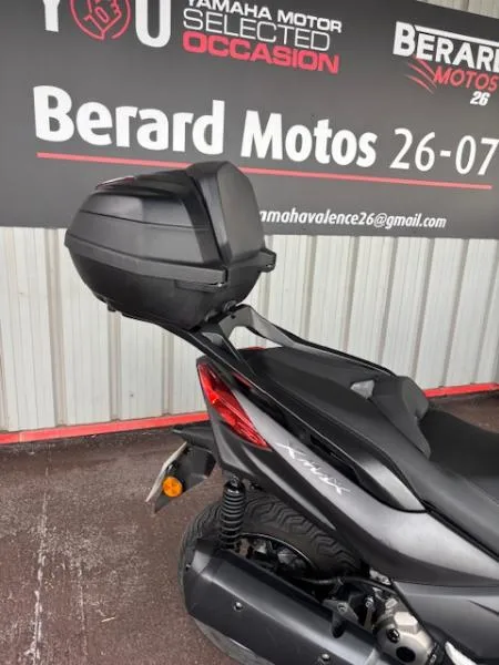 XMAX 300