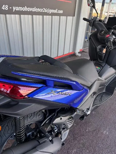 XMAX 125