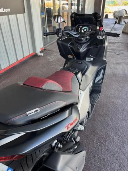 TMAX 25 TH