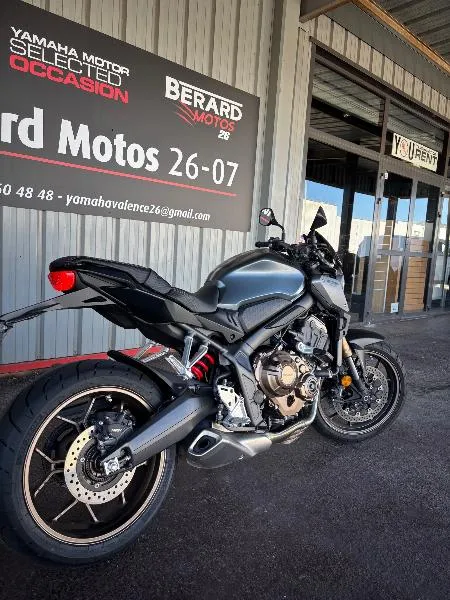 CB 650 R