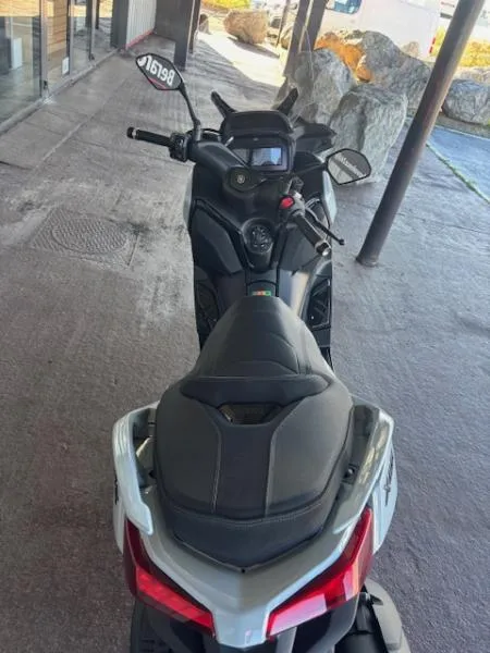 XMAX 125 TECH MAX