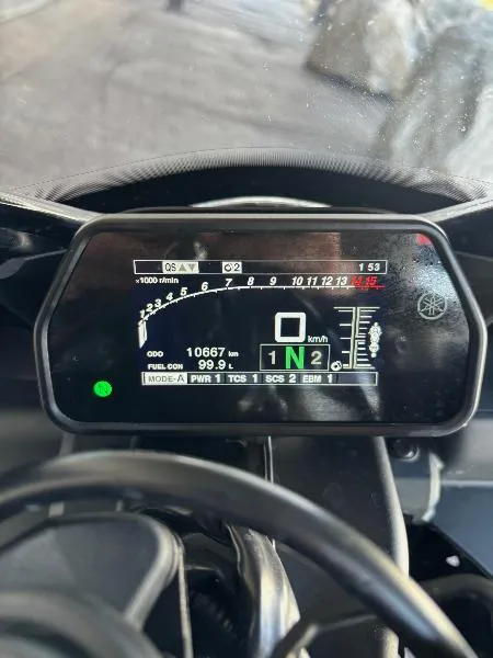 YZF 1000 R1