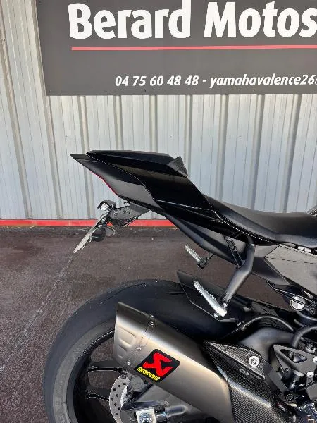 YZF 1000 R1