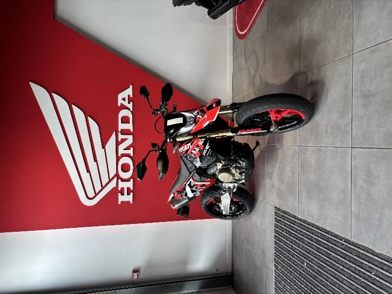 HYPERMOTARD 2024