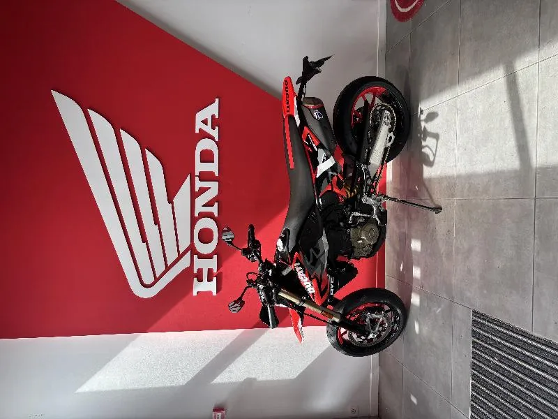 HYPERMOTARD
