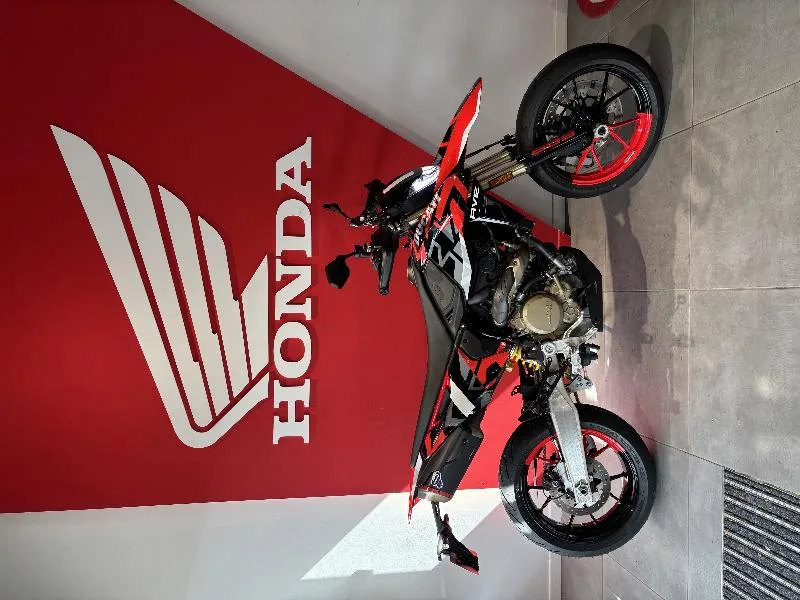 HYPERMOTARD