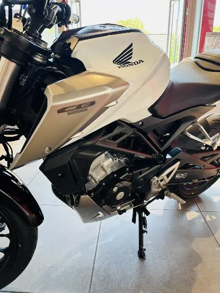 CB 125