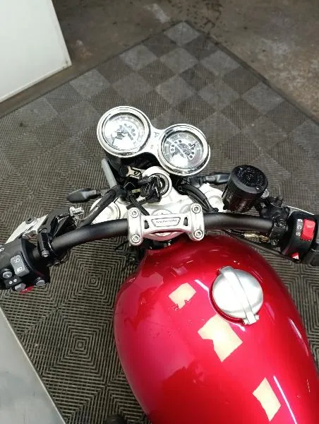 SPEED TWIN 1200